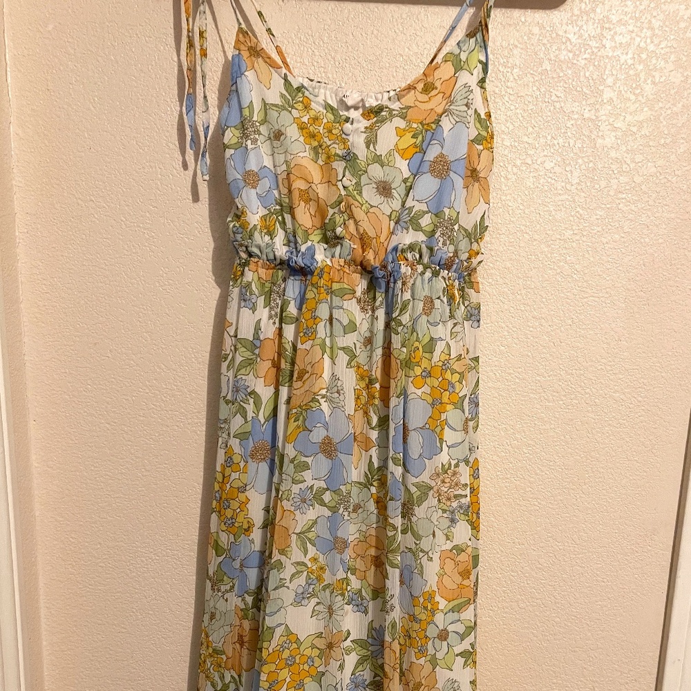 Beautiful AUGUSTSKY Dress from Target